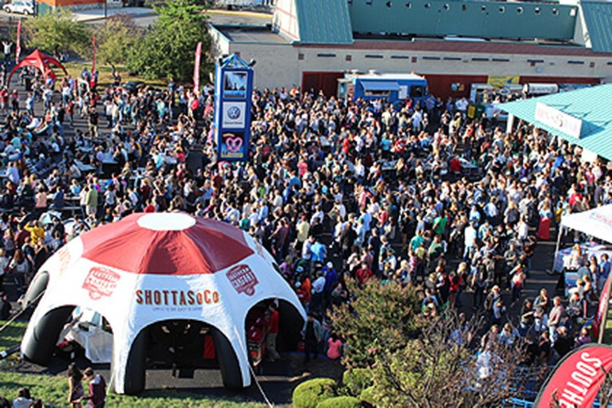 SOCO Inflatable Tent