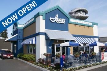 Ivar's Inflatable Adverting Clam on Franchise Rooftop